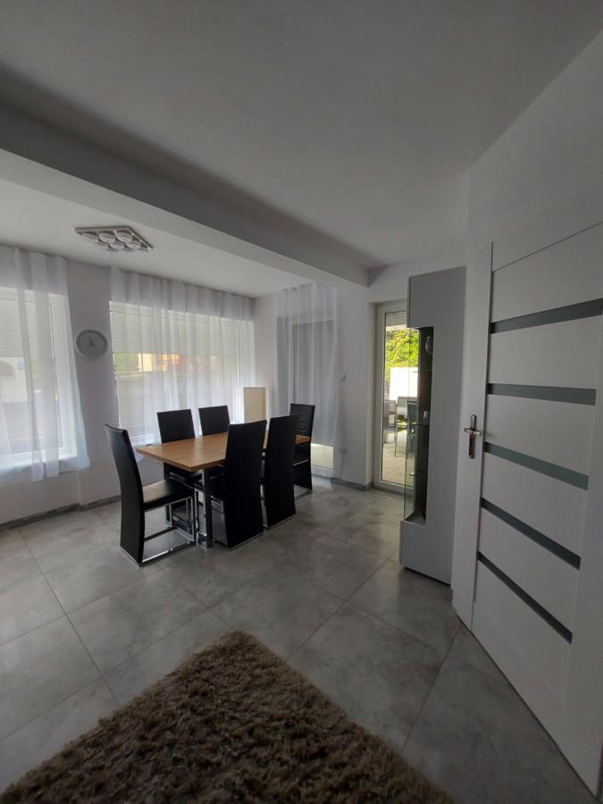 シフィノウイシチェApartament Z Duzym Tarasemアパートメント 部屋 写真